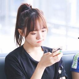 万丽娜照片,镜头下的优雅与魅力